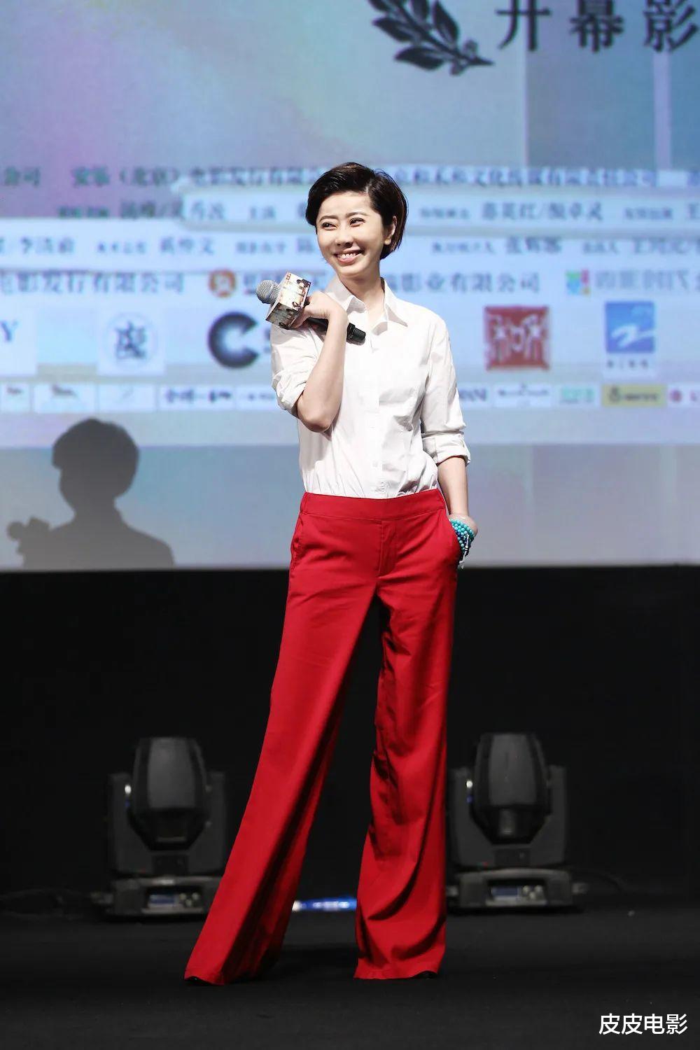 拥抱|票房破2亿，央视2次力捧，黄渤和贾玲打出了一副“王炸”