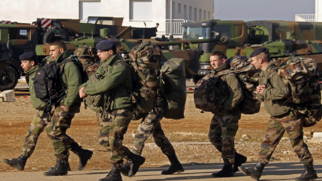 前方社会冲锋号 原来我们都被骗了，表面看辉煌不再，实际上综合国力不输中俄