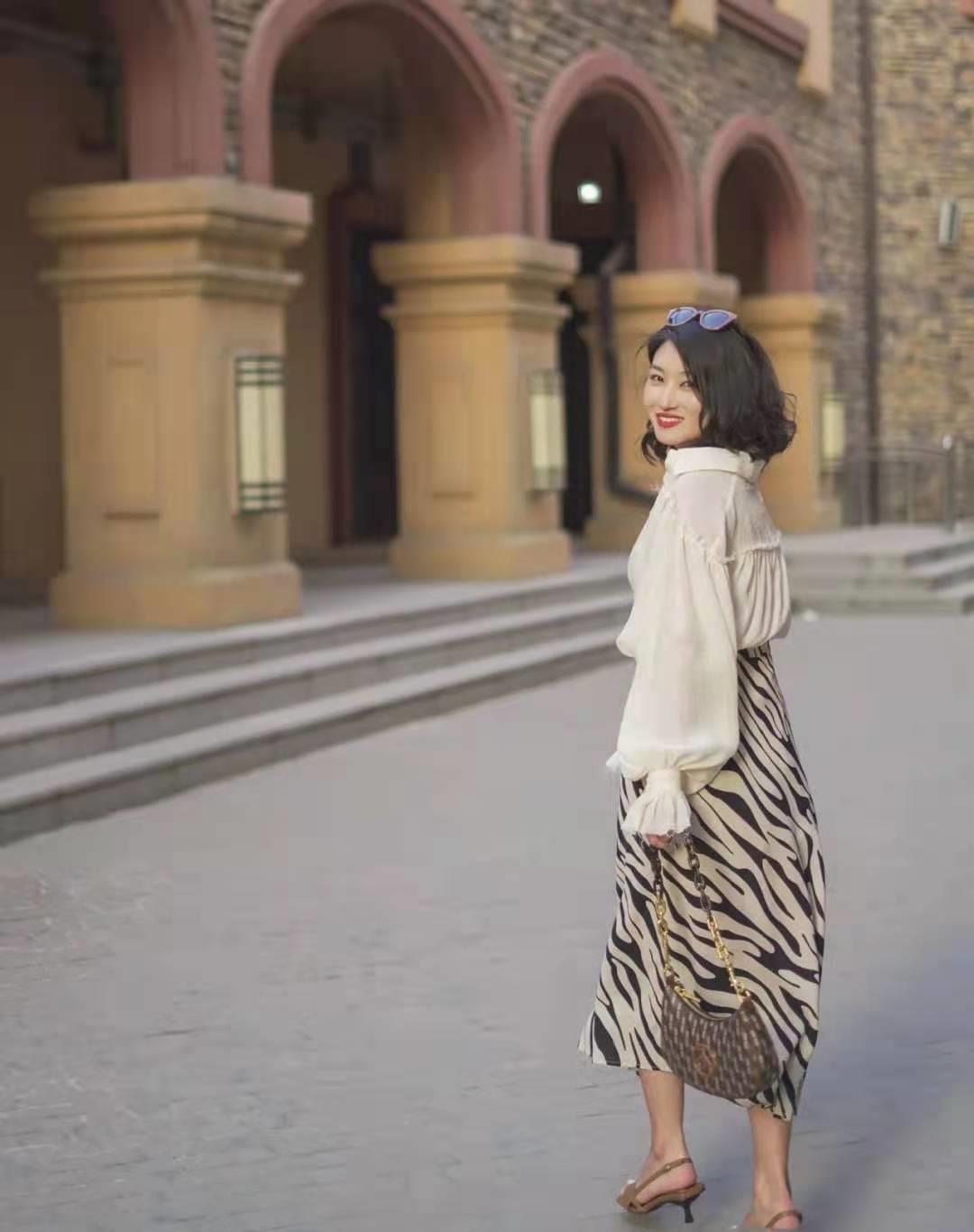 时尚人生|精致的女人，今夏都在用这几款“包袋”搭配衣服，高级又实用