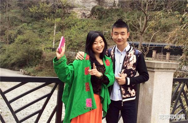 医院 23岁的小伙子恋上了一个46岁的大妈，相识2个月之后，就决定结婚