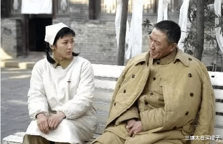 三姨太在买裙子|还有人甩周一围？转身嫁50亿富豪，小三上位沦为老赖？负债1.4亿