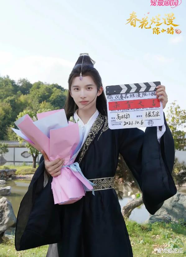 苏晓彤|苏晓彤新剧遭吐槽？全员面部肿胀、男主比女主漂亮，同框似姐妹