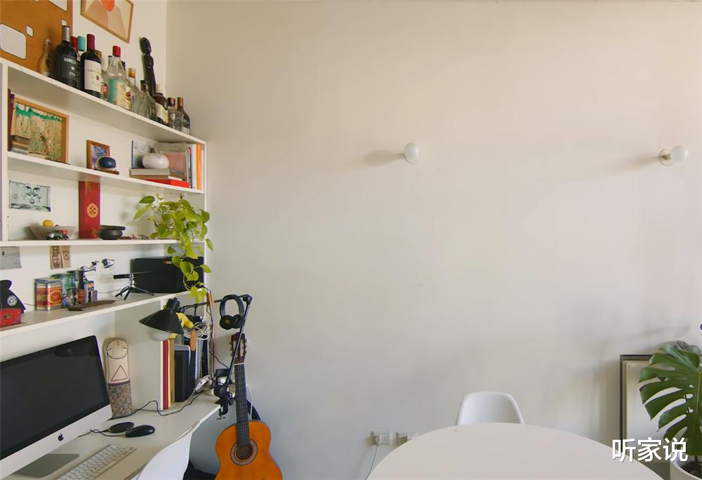 他买下32㎡小家，将卧室厨卫“藏”在壁橱里，面积虽小却井然有序