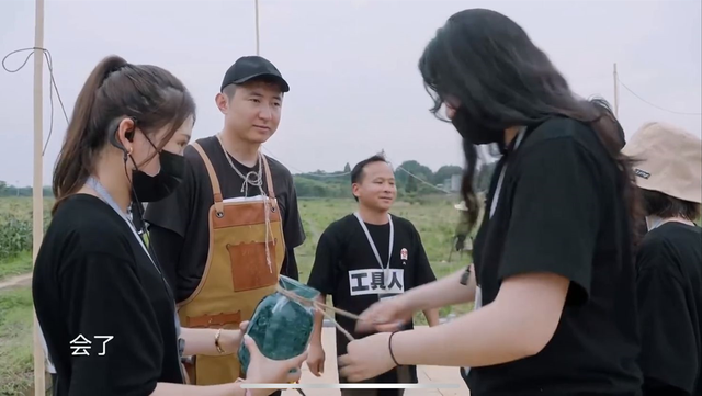 向往5|刘晓邑成《向往5》收官最大惊喜,返场两次,两次解决蘑菇屋难题