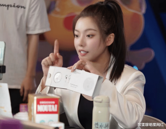 金秀贤|女徒弟公开择偶标准，师傅辛巴现场做媒，欲将其介绍给品牌商代表