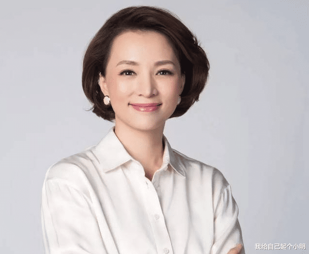 |“董卿接班人”终于红了,能力和董卿不相上下,41岁还跟少女一样