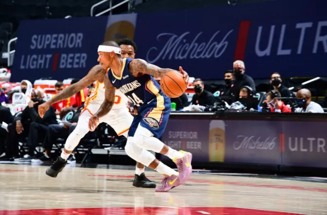 伊塞亚·托马斯|他身穿24号球衣回归！单节11记三分！胖虎直接被帽傻了！