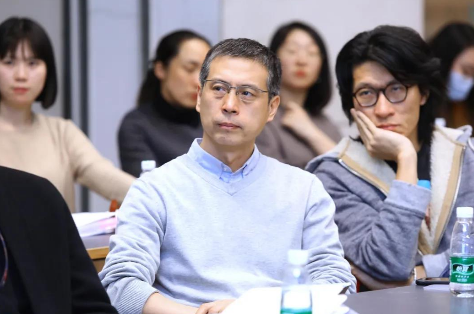 Ainee妈咪|为啥研究生导师总劝学生读博?是为了学生好,还是另有玄机