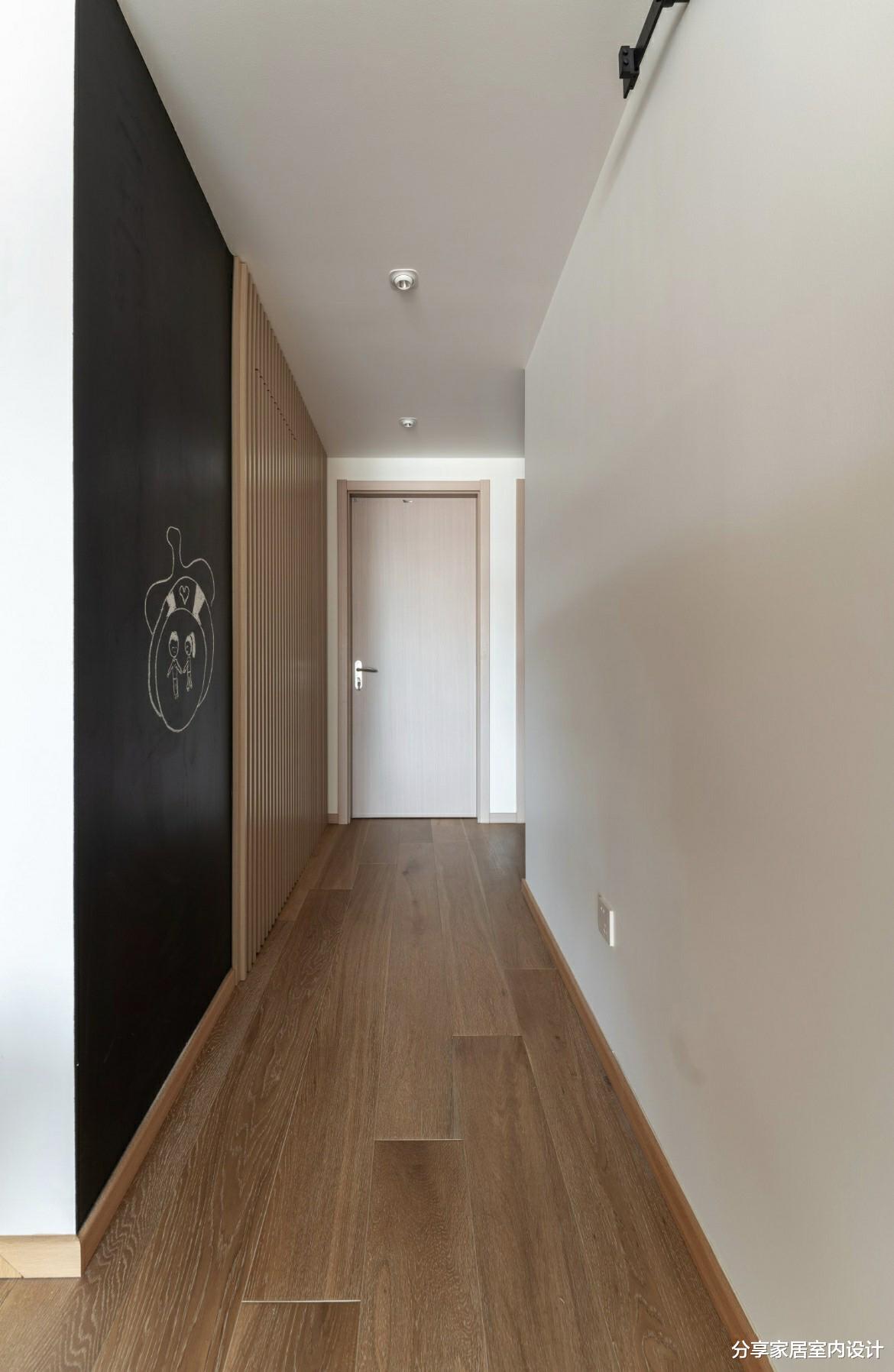 135平三居室，夫妻俩花大量心思设计，打造一家四口幸福新生活