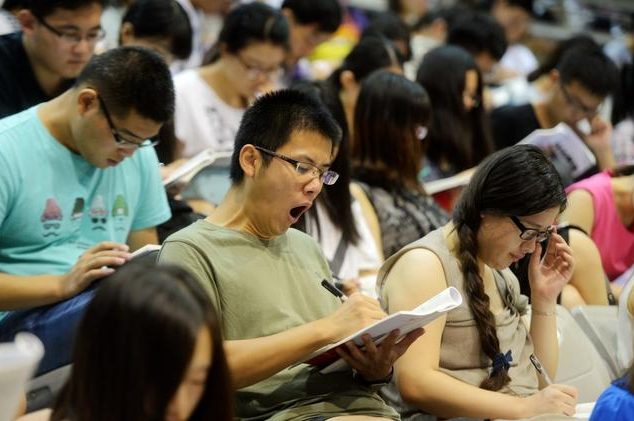 事业单位|大学生迎好消息，事业单位招聘不得限制毕业院校，就业机会来了