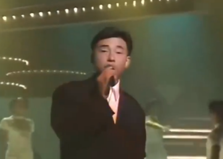 吕方|吕方，跟郑裕玲16年没能结婚，3娃女友自杀后，56岁娶粉丝做爸爸