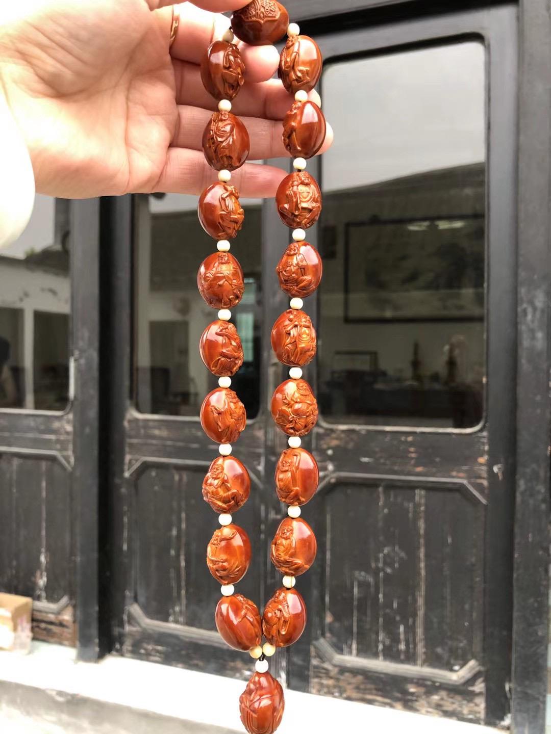 菩提|橄榄核雕VS金刚菩提 哪种文玩手串的盘玩价值更高？