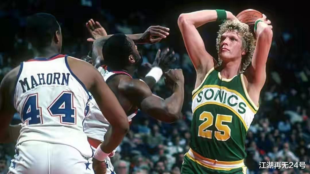 原油 乔丹新秀时期险被交易，当时各队给出什么筹码？76人愿意送出MVP，超音速差点封神