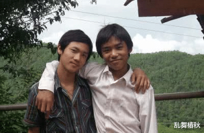 乱舞椿秋 参加《变形计》后，找城市爸爸要钱遭拉黑的吴宗宏，今靠自己逆袭