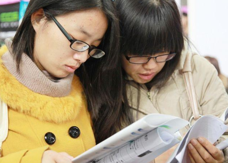 大学生|铁饭碗职业“幸福感”排名，公务员竟未进前三，榜首让人敬畏