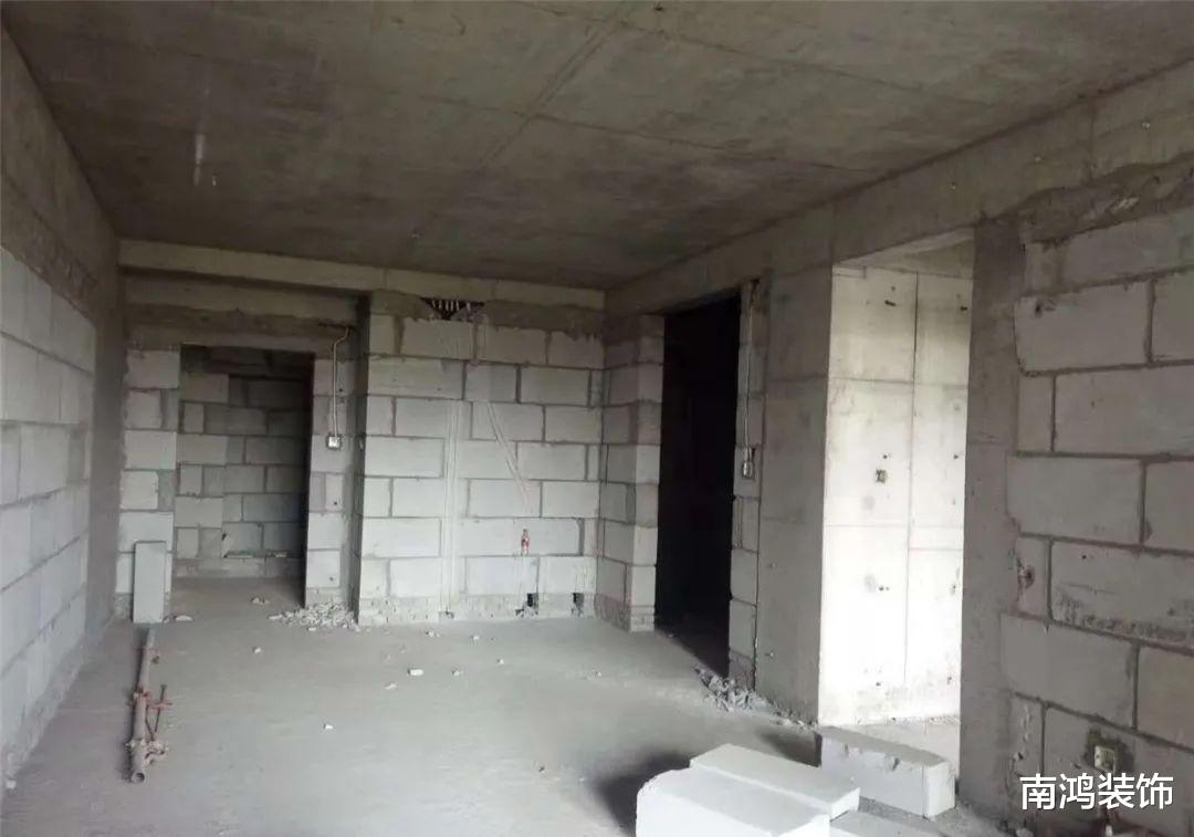 麻了，居然会有人去敲承重墙？！