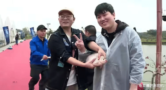 斗鱼|DOTA2：Ti10休息日，斗鱼特别节目钓鱼活动献给大家