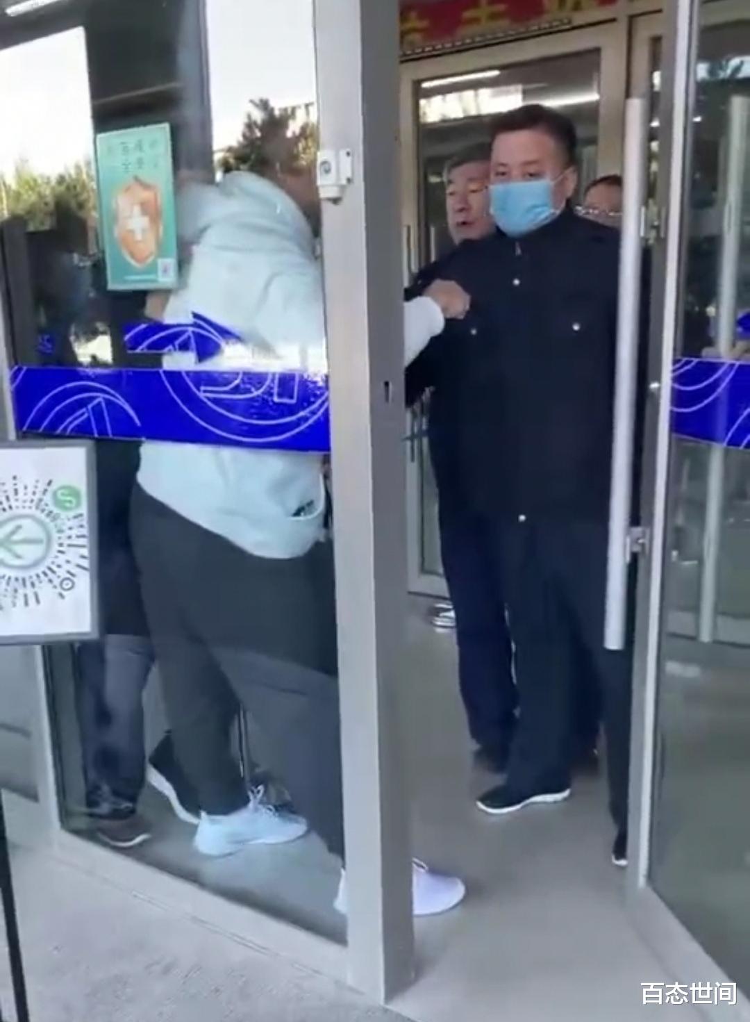 安徽 沈阳一市民想进社保局避风遭保安驱赶，保安：你死了与咱有啥关系