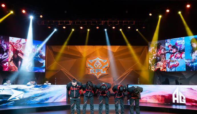 ag战队|AG超玩会老板直播谈未来赛训组安排,五人配置,都是大家熟悉的!