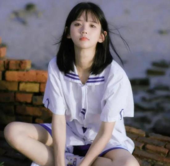 戚薇|好好的颜值超高的网红，怎么偏偏就长了一张嘴！