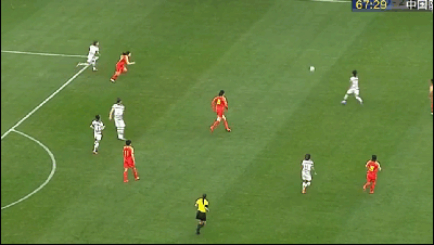 中国女足|中国女足险胜韩国进奥运，有一位幕后英雄，2粒进球都是她拼来的