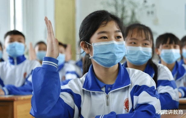 李云迪|钢琴家李云迪被抓后，英语教材又要改编了，家长：明星不该进教材