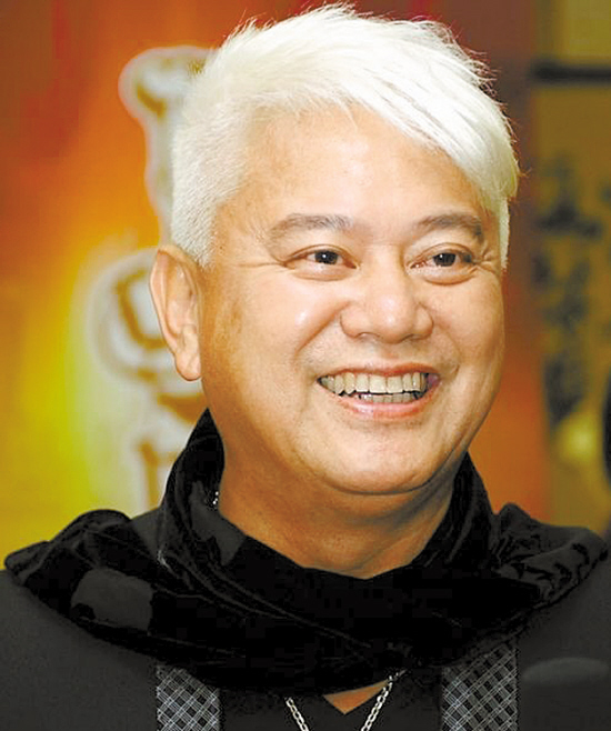 陈百祥|1995年，陈百祥开着跑车嘲笑谭咏麟卖唱挣钱辛苦，后靠对方接济拍戏