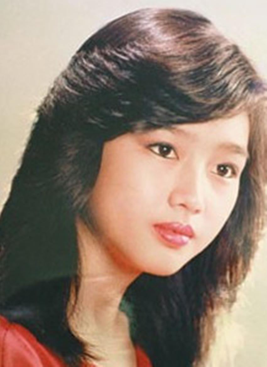 刘德华|才情不敌梅艳芳，美艳不如关之琳，朱丽倩靠什么抓住刘德华的心？