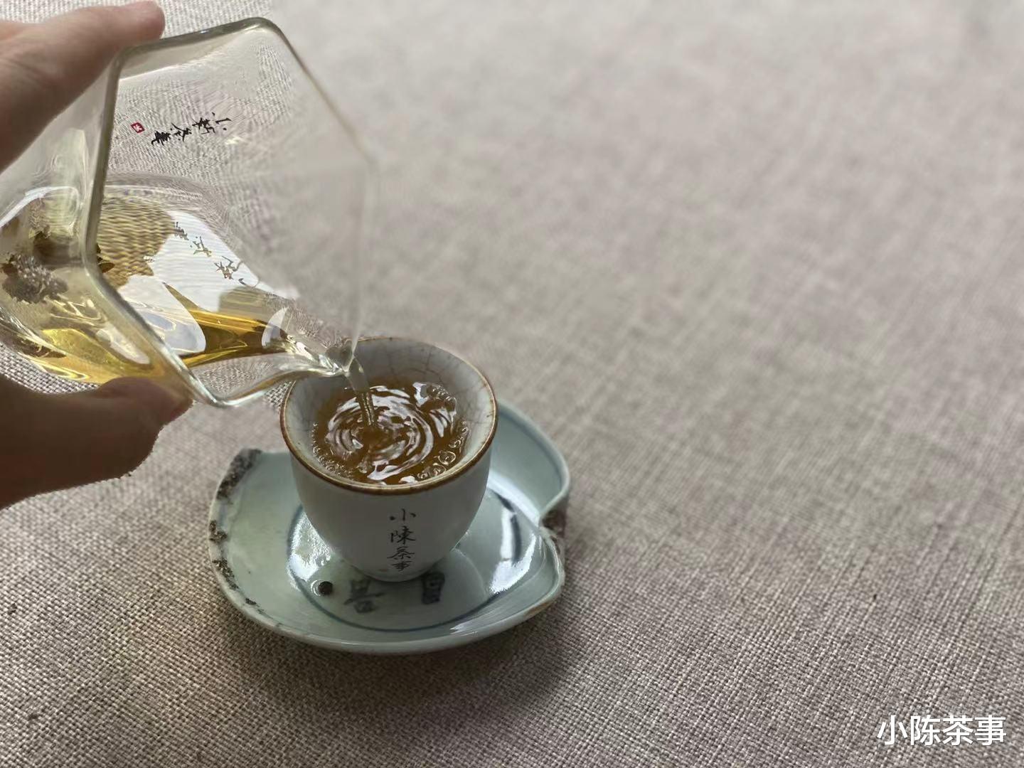 茶叶|新白茶有青味、不耐泡、转化没到位？茶圈歪理该彻底翻篇了