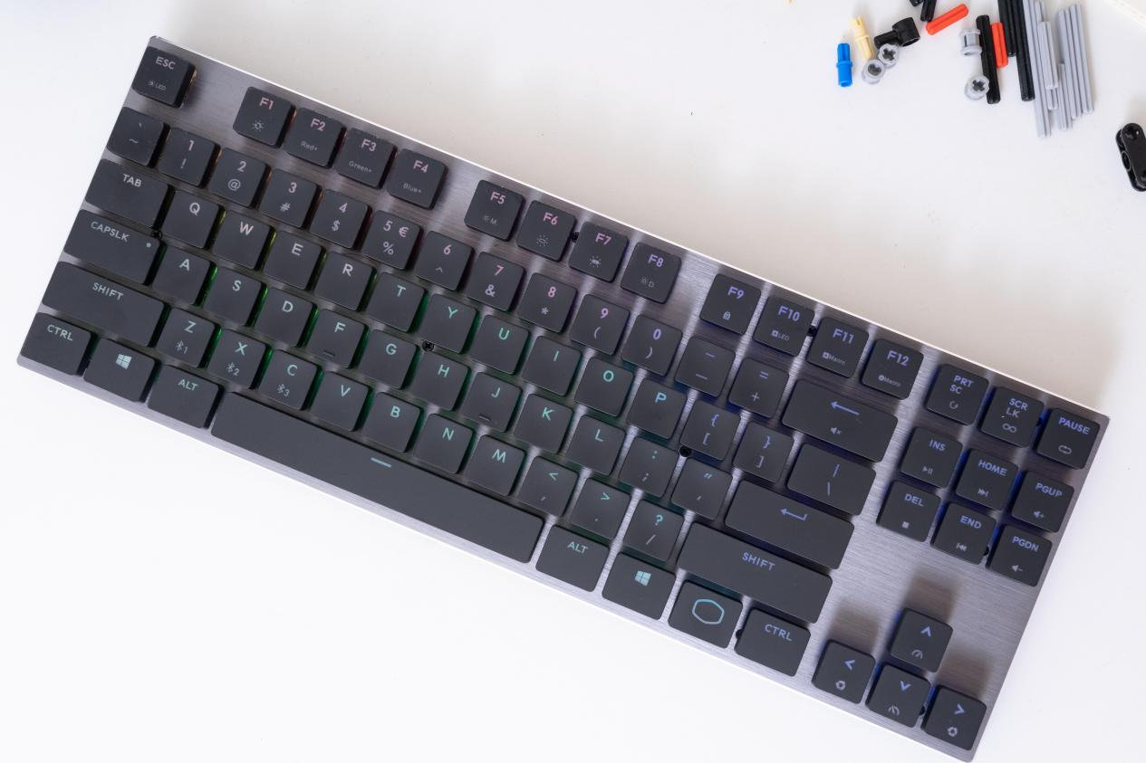 华为|告别机械键盘傻重黑粗的传统印象，酷冷至尊SK631 RGB机械键盘体验