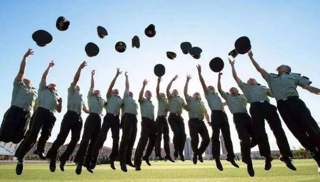 新兵|大学生当兵和其它新兵有什么不一样?看看退役后的补贴,就知道了