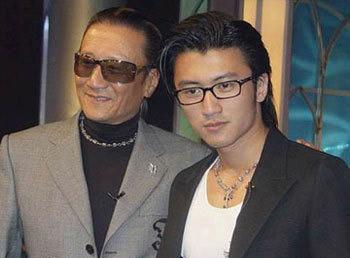 张柏芝|谢贤发声，张柏芝却慌了，谢霆锋也说：第三胎与我没有关系