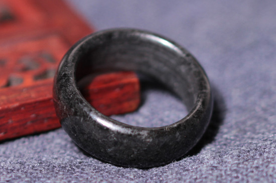 |和田玉墨玉如何鉴别