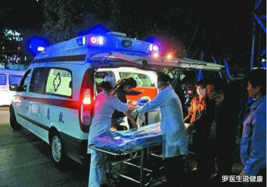 罗医生说健康|30岁男子，深夜脑梗离世，医生：睡前常喝“1水”，迟早变成酸奶血