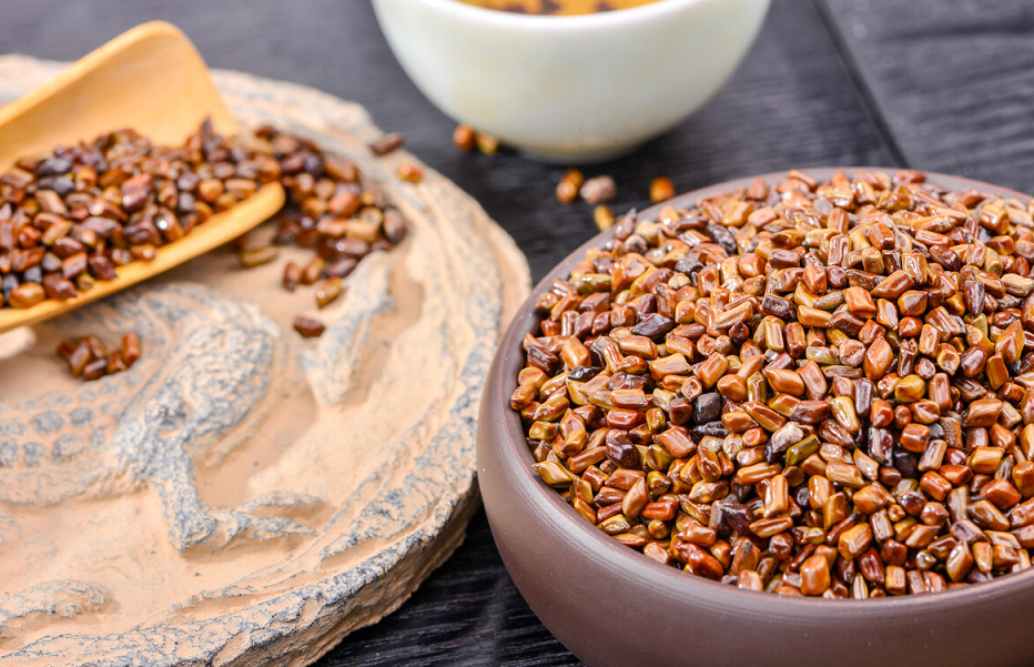 肝脏|吃一口等于8斤鸡精,无论男女,不想肝脏烂成“豆腐渣”,趁早远离