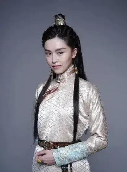 范上官|藏了两年，新版小昭终于曝光，王晶夸内地最灵气，是…是吗？