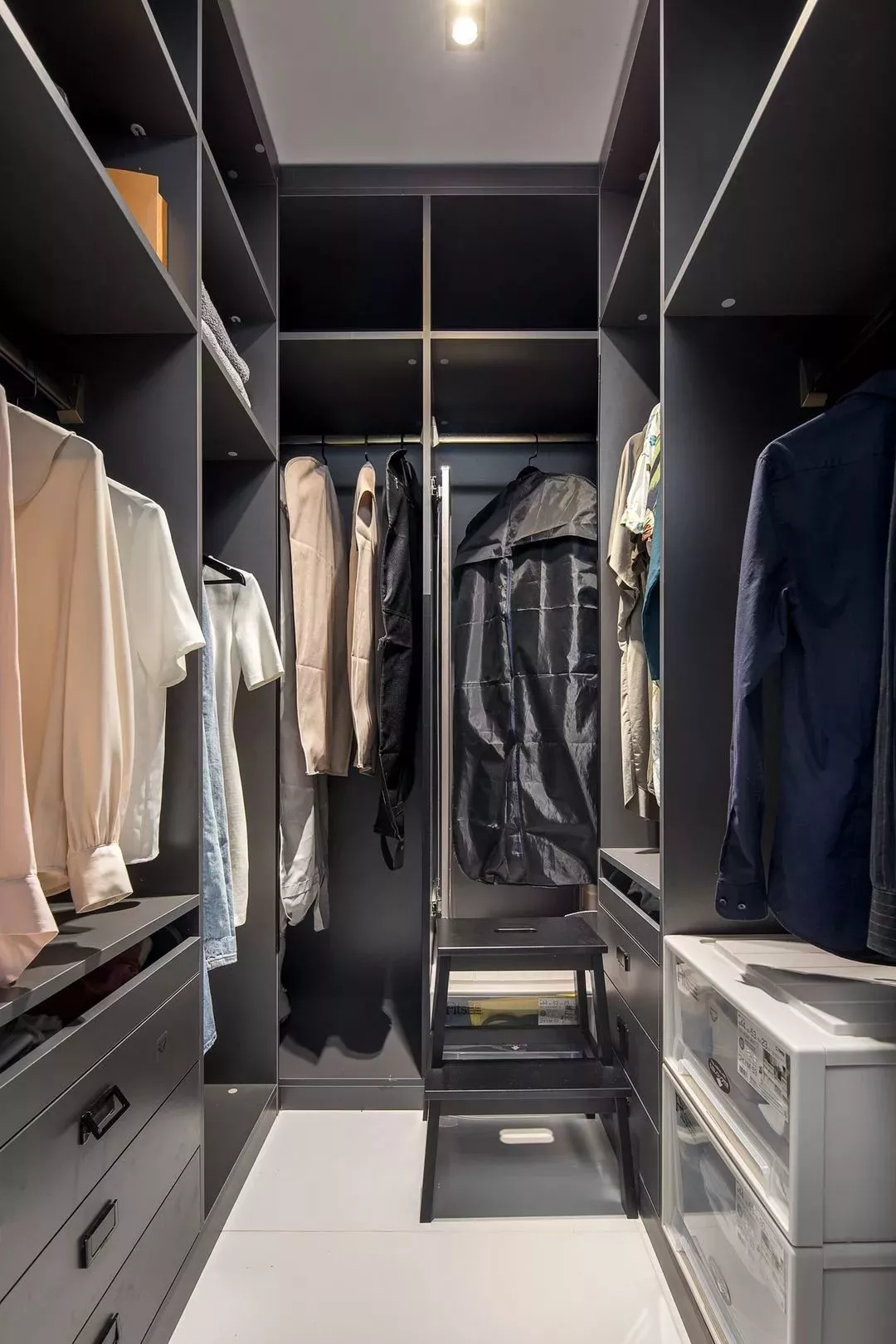 47平手枪户型巧改造，2室2厅1厨1卫，还有个让人羡慕的衣帽间！