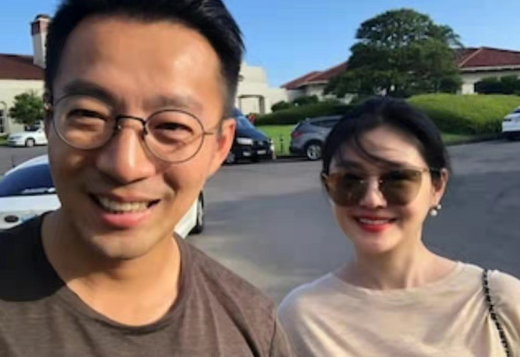 汪小菲|汪小菲离婚后首次露面！独自逛街身形显落寞，被爆料疑似已有新欢