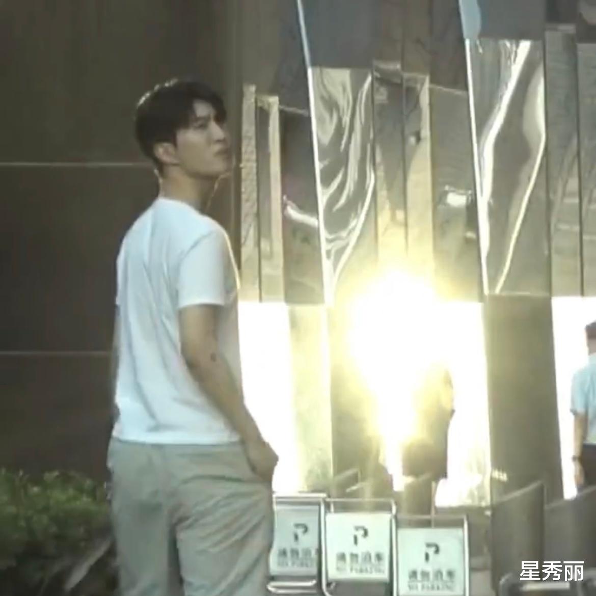 范丞丞|迷糊大王范丞丞：只要我不尴尬，尴尬的就是别人