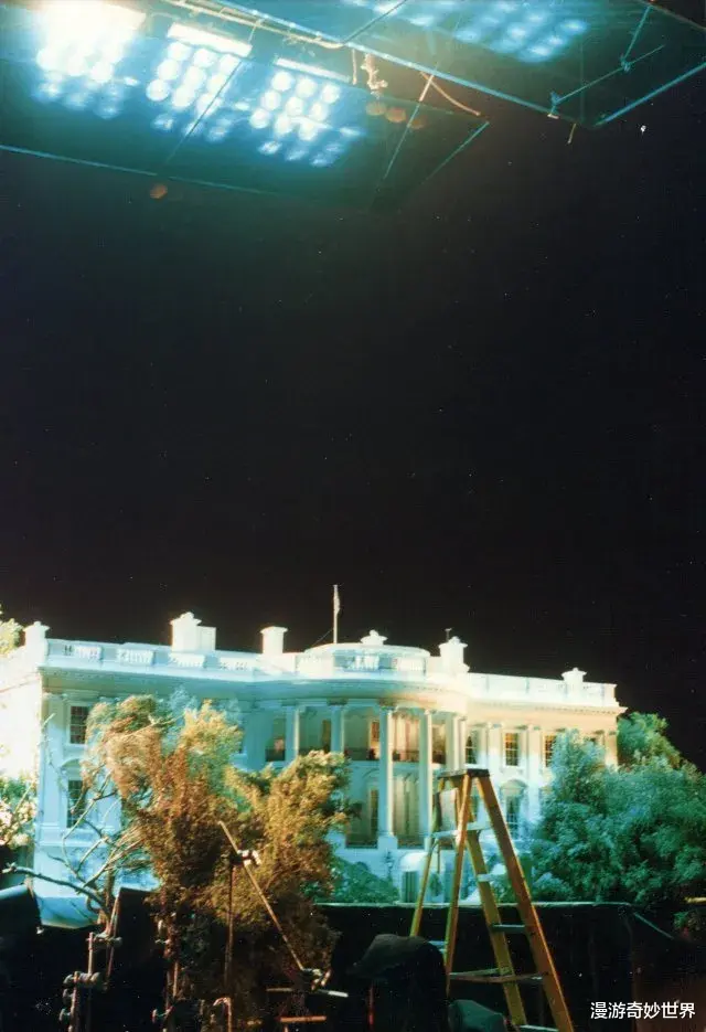 终结者|25部大片幕后真相照：原来电影是这样拍的…