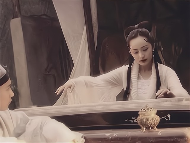 杨幂|明明都是美艳女星，古装竟丑得千奇百怪？这锅造型师不背