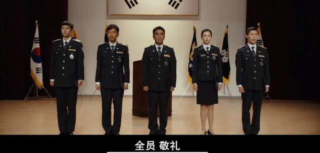 警察|蝉联27天韩国票房冠军，为什么那么好看