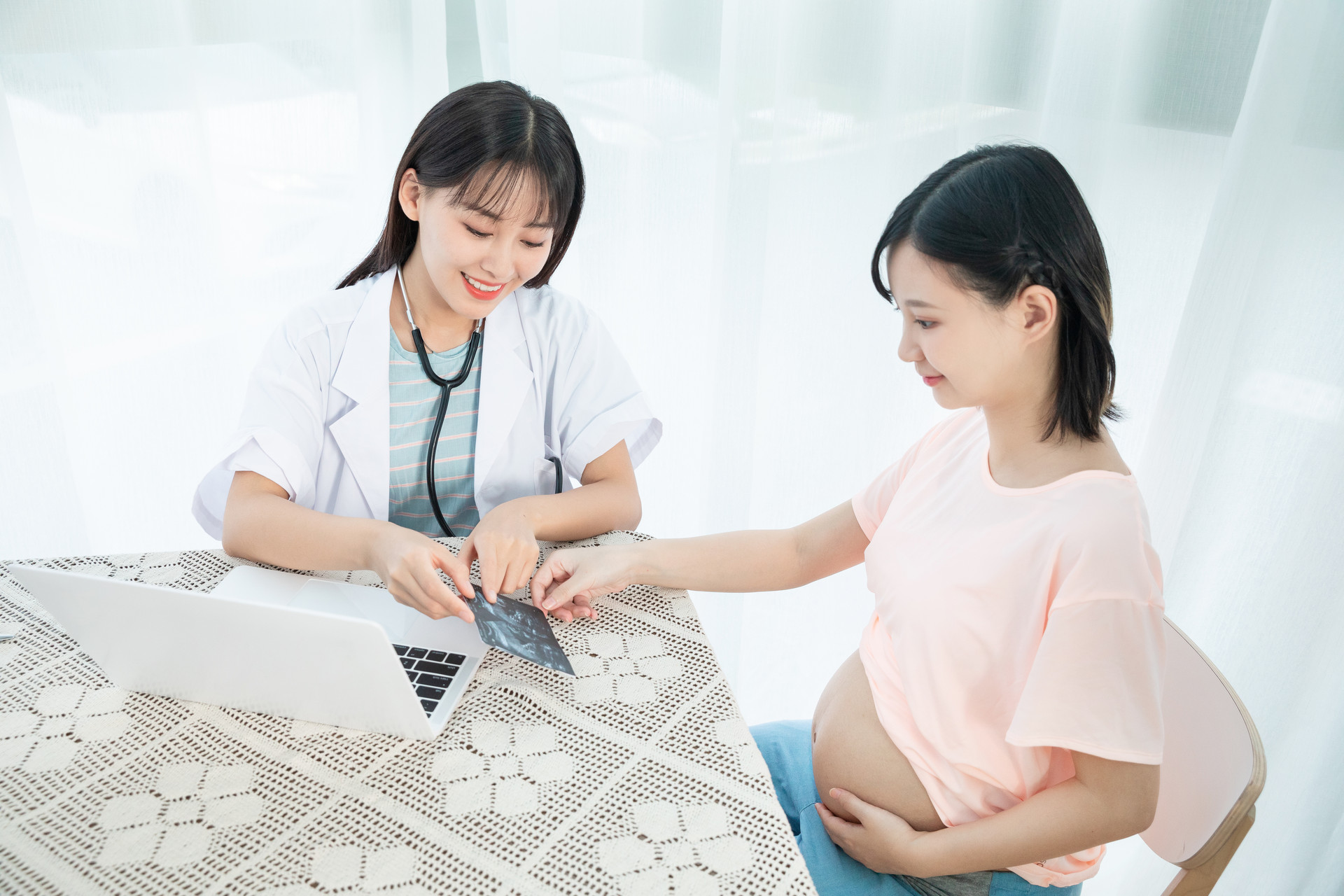 菁妈育儿|夫妻“最晚”几岁生孩子，医生：尽量别超过这年龄，男女都一样