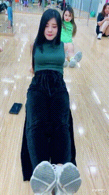 秋秋聊育儿|“不要穿瑜伽裤和男朋友去爬山,你猜这是为什么?”哈哈哈