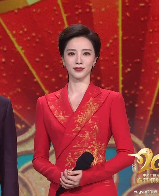 迪丽热巴|春晚4大亮点:李思思的腰,倪妮的腿,金晨的笑,迪丽热巴的颜