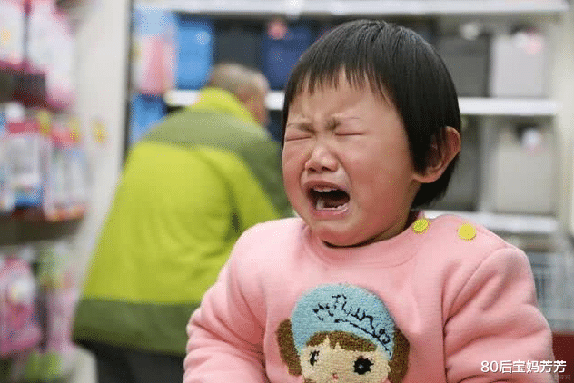80后宝妈芳芳|“你不走，我走了”，父母眼中的“杀手锏”，实则伤娃不浅