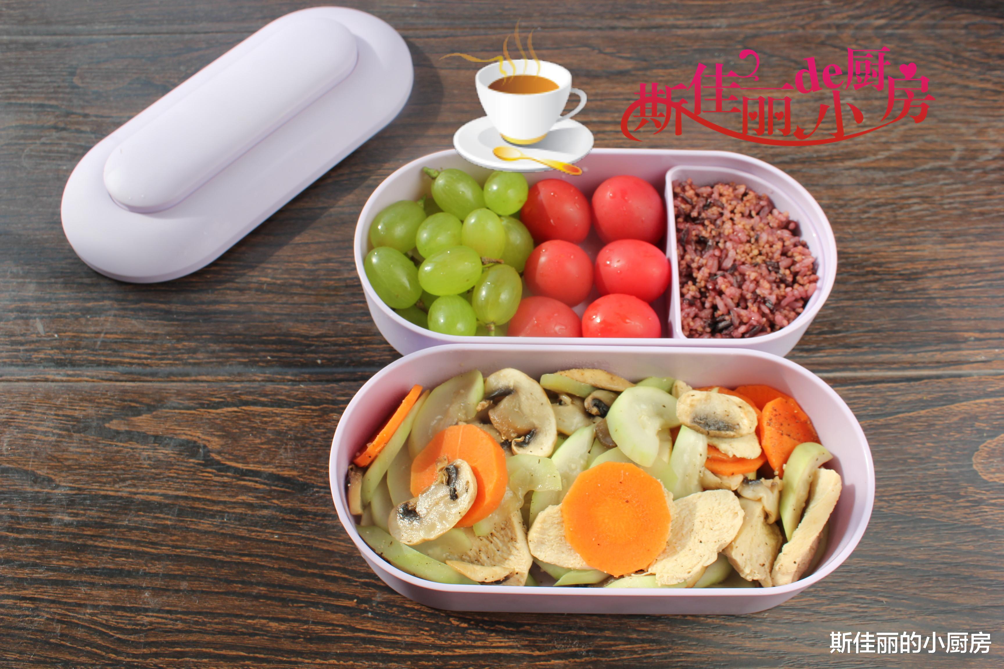 尹正|45岁阿姨减肥坚持吃尹正焖菜，朋友圈走红，网友：这么吃想胖都难