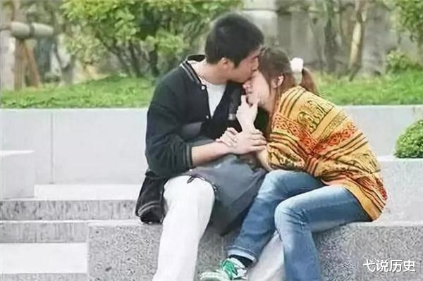 男子与18岁女友离家出走,怀胎9个月后被迫回家,结局悲哀又无奈