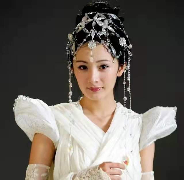 何仙姑|影视剧中的绝美仙女：嫦娥仙气十足，碧游惊艳全场，牡丹一眼万年