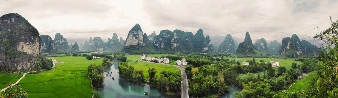 新广西 据说这是国内最美的景观公路之一,沿着它走,可以到达“秘境桃花源”